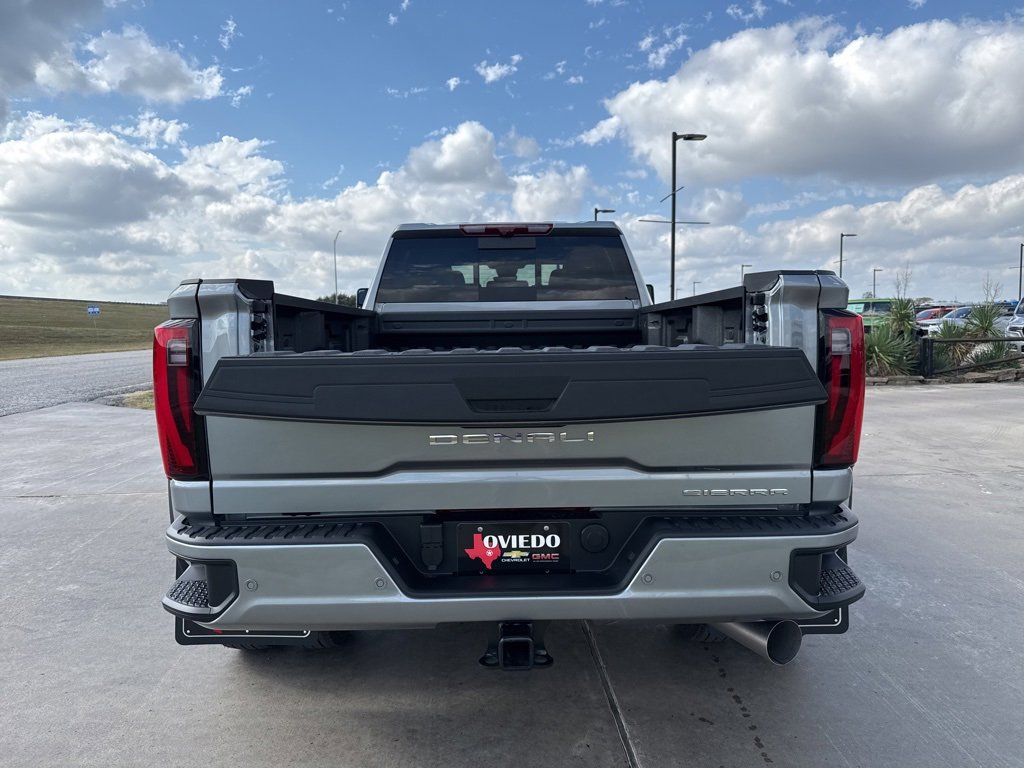 New 2026 GMC Sierra 3500 Denali Ultimate image 4