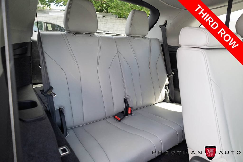 Used 2023 Acura MDX w/ Technology Package AWD/4WD image 10
