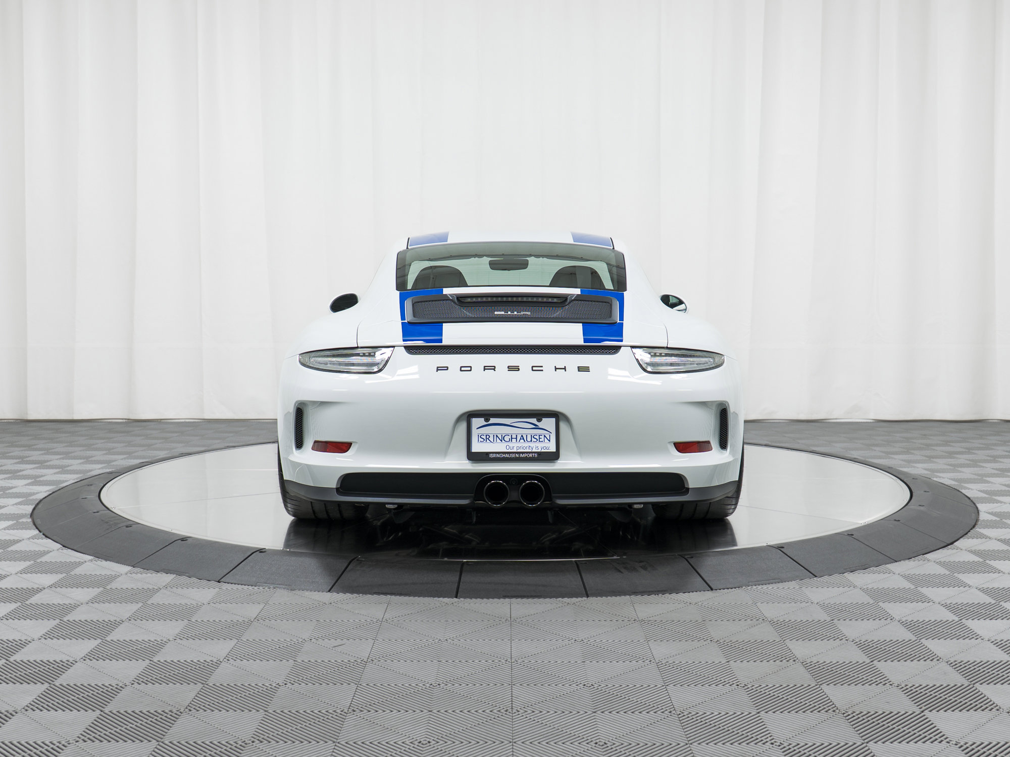 Used 2016 Porsche 911 R RWD image 6