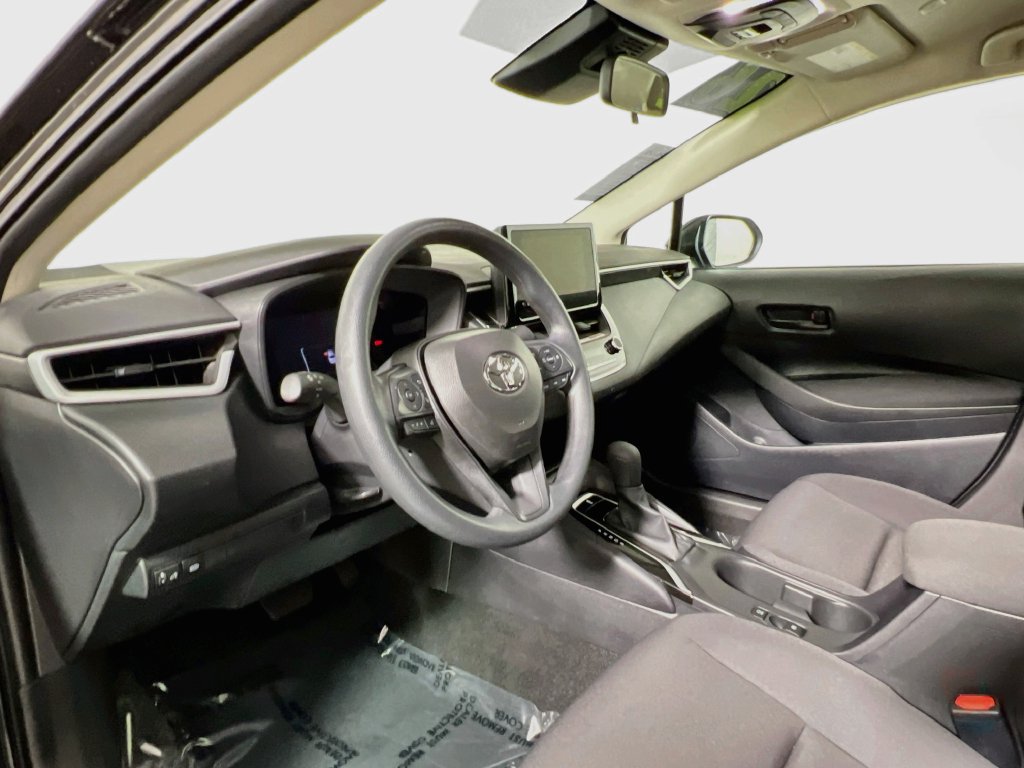 Used 2026 Toyota Corolla LE FWD image 27