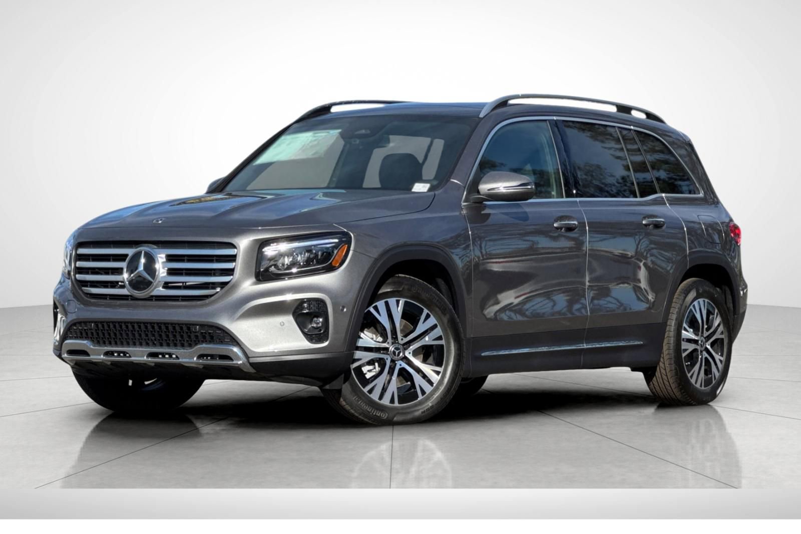 New 2026 Mercedes-Benz GLB 250 image 2