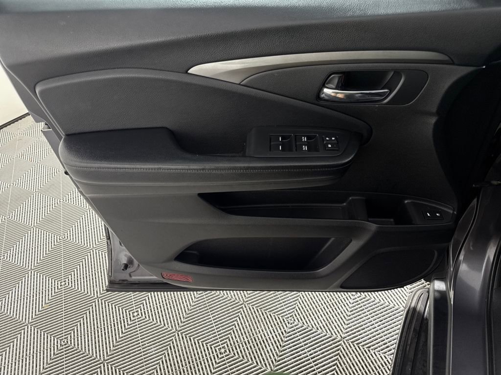 Used 2016 Honda Pilot EX-L image 9