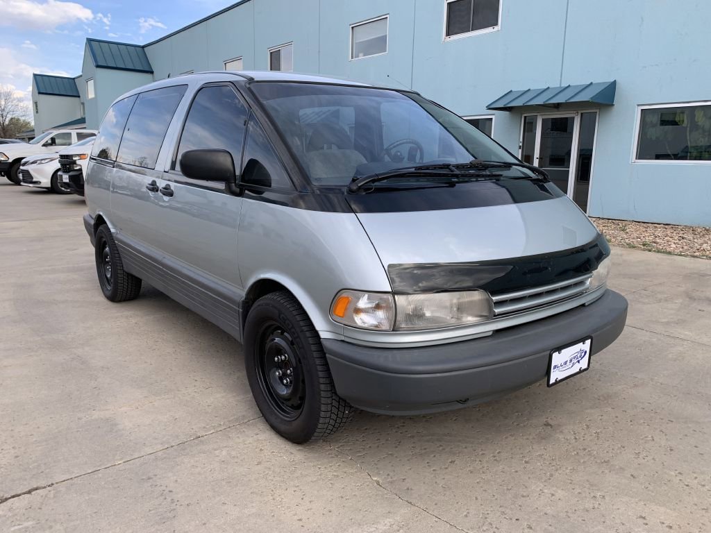Used 1992 Toyota Previa Deluxe RWD image 1