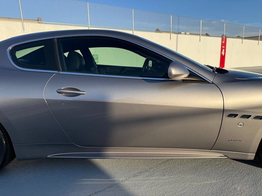 Used 2010 Maserati GranTurismo S RWD image 14