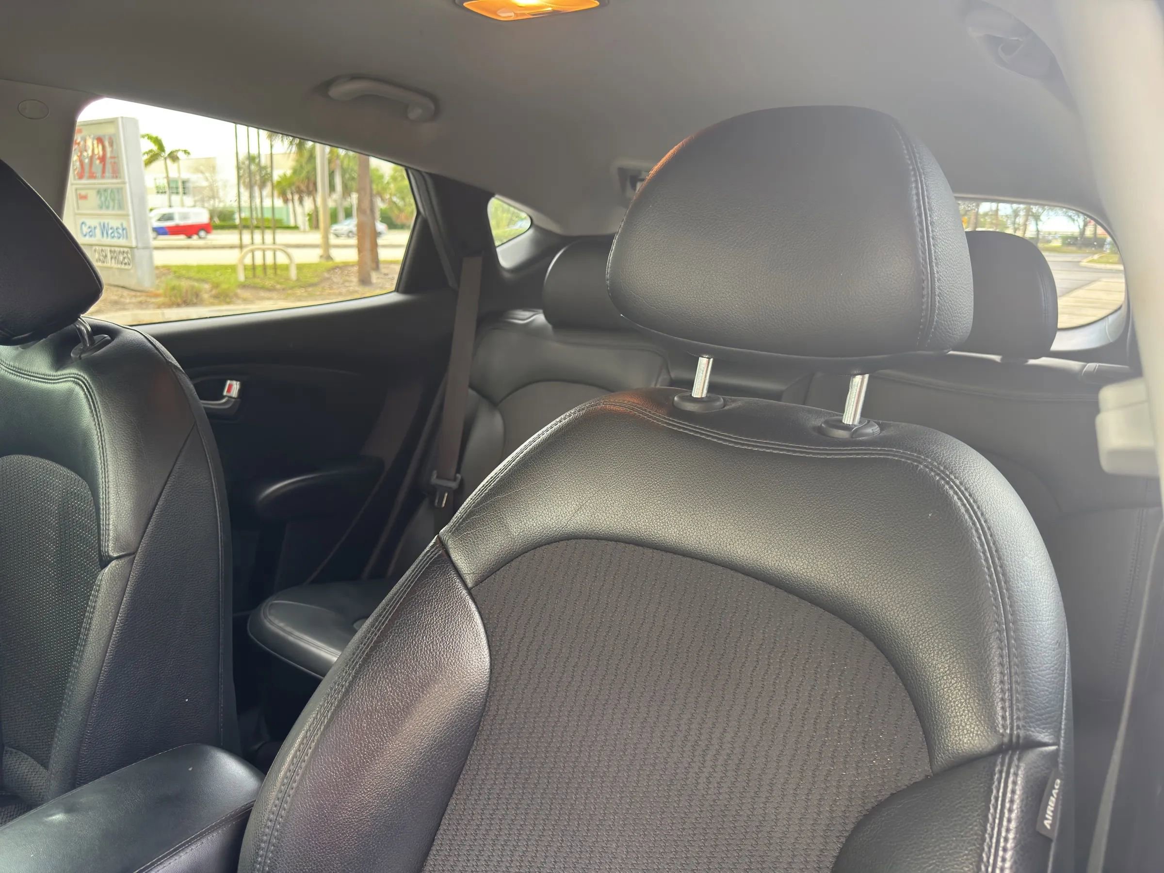 Used 2012 Hyundai Tucson GLS image 32