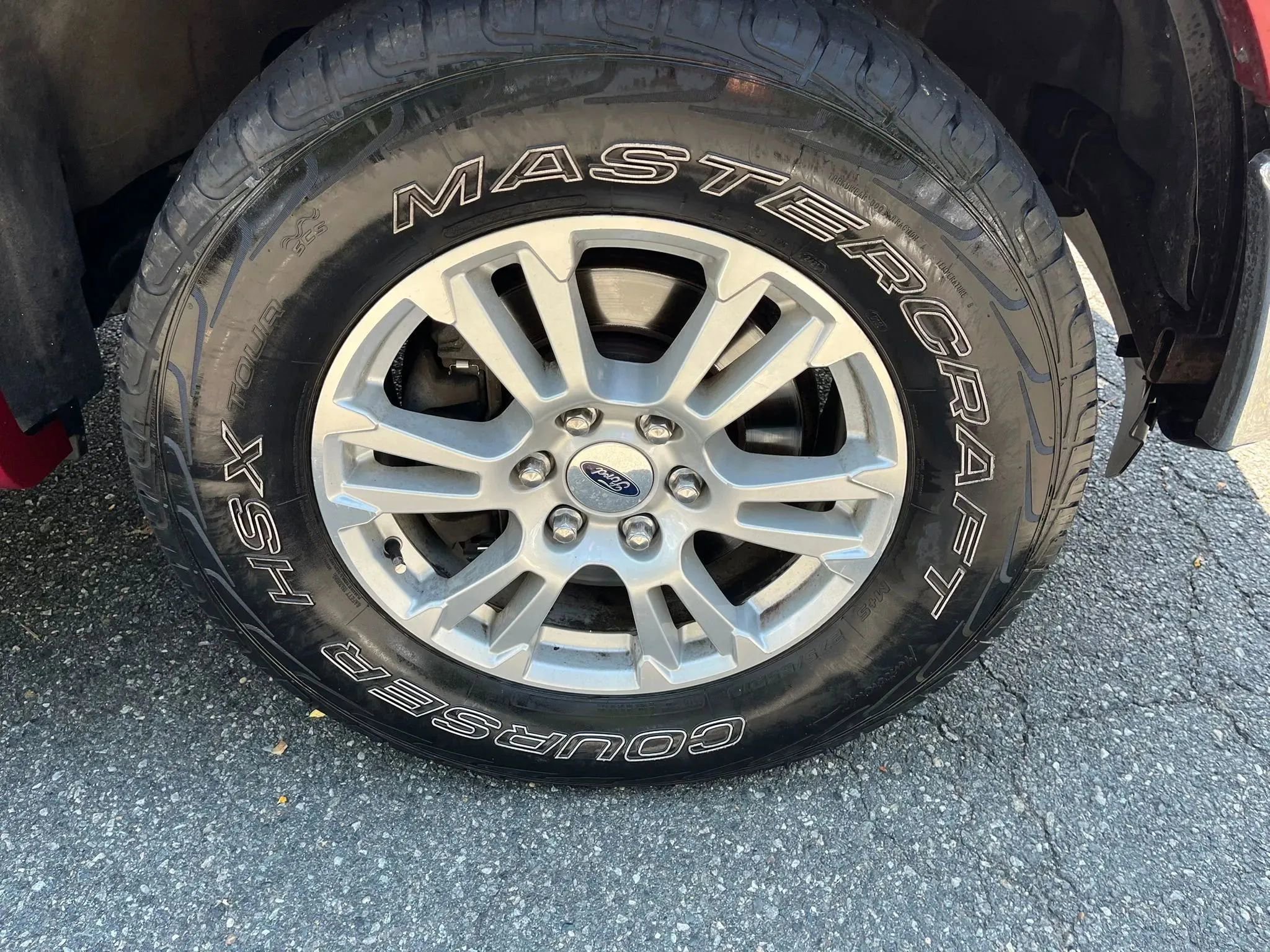 Used 2016 Ford F150 Lariat w/ Equipment Group 501A Mid image 9