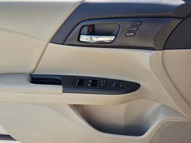 Used 2013 Honda Accord EX-L image 32