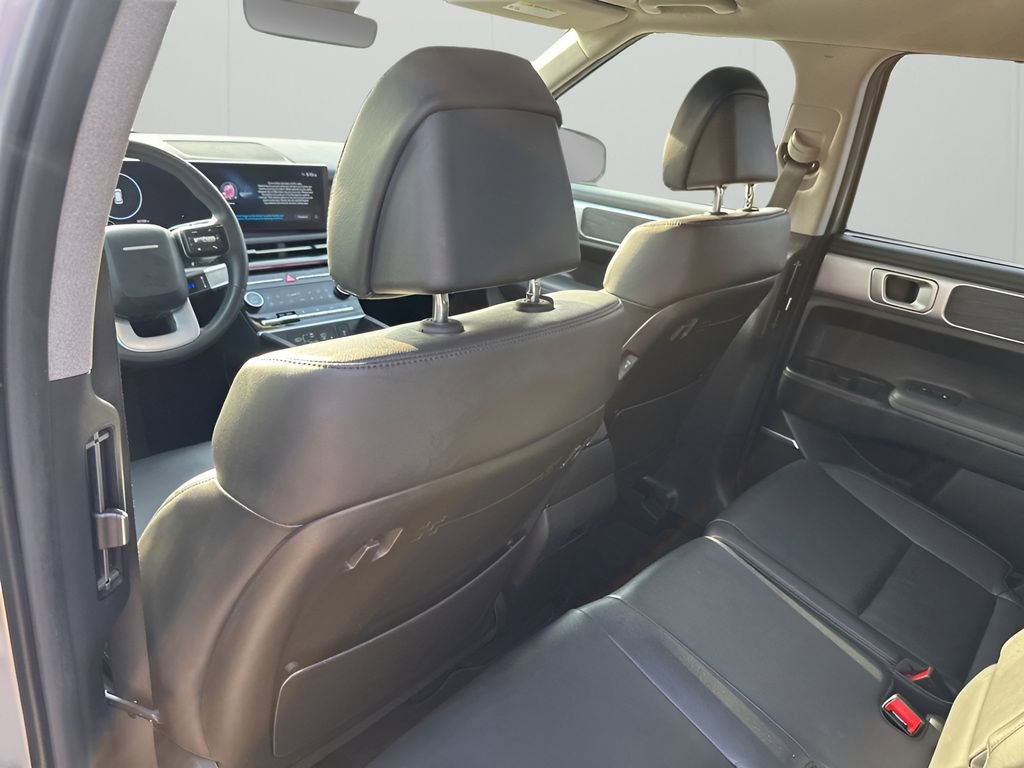 Used 2024 Hyundai Santa Fe Limited FWD image 18