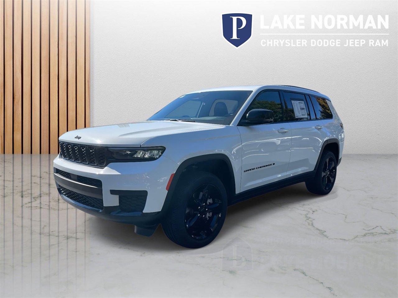 New 2025 Jeep Grand Cherokee L Altitude image 4