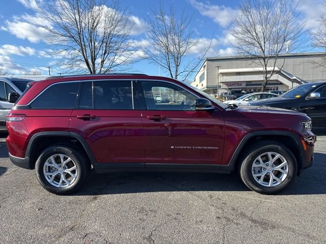 Certified 2023 Jeep Grand Cherokee Limited w/ Luxury Tech Group II image 16