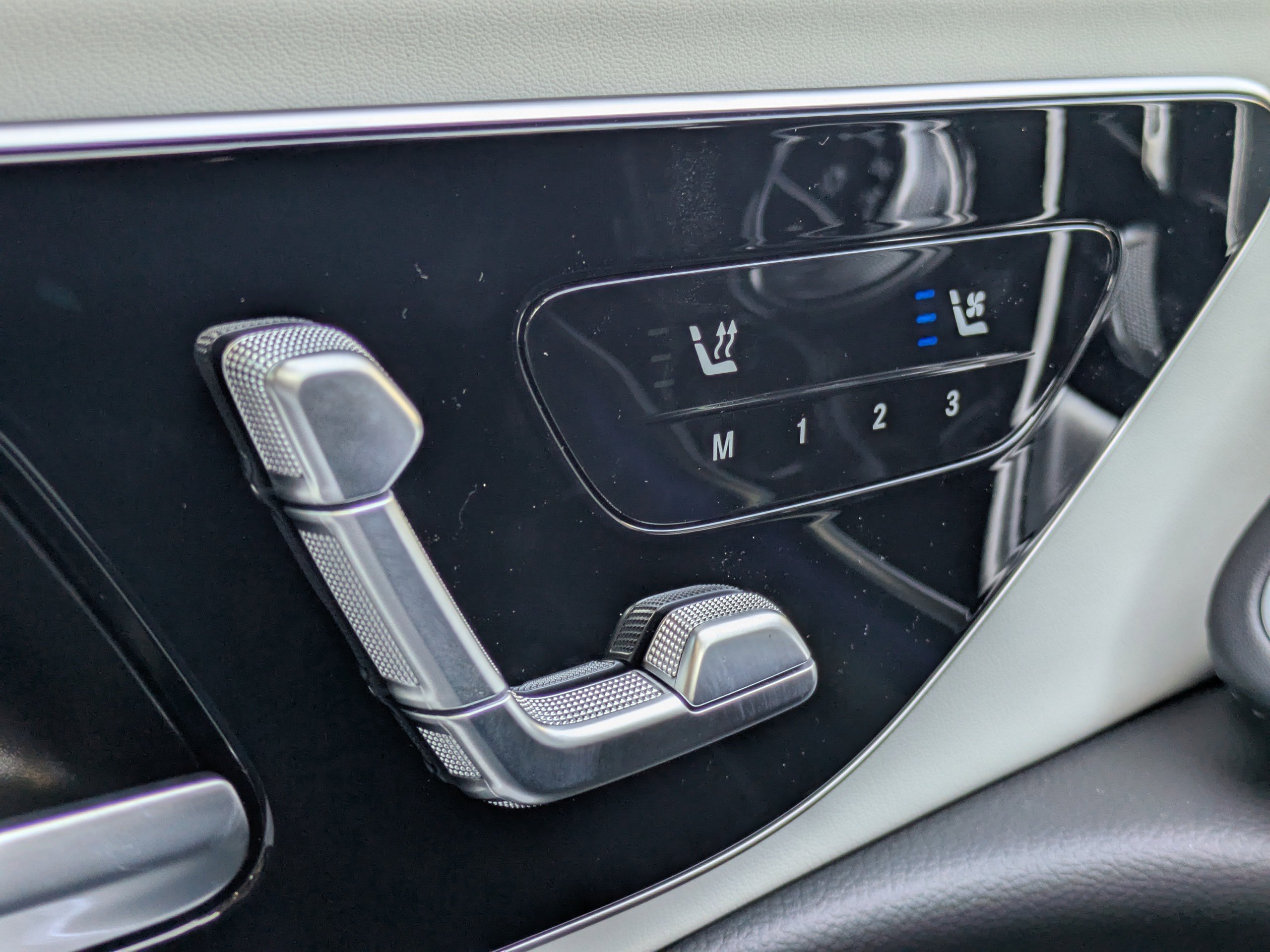 New 2026 Mercedes-Benz E 53 AMG e 4MATIC Sedan image 25