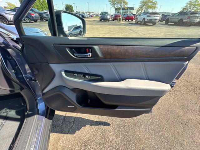 Used 2018 Subaru Outback 2.5i Limited AWD/4WD image 16