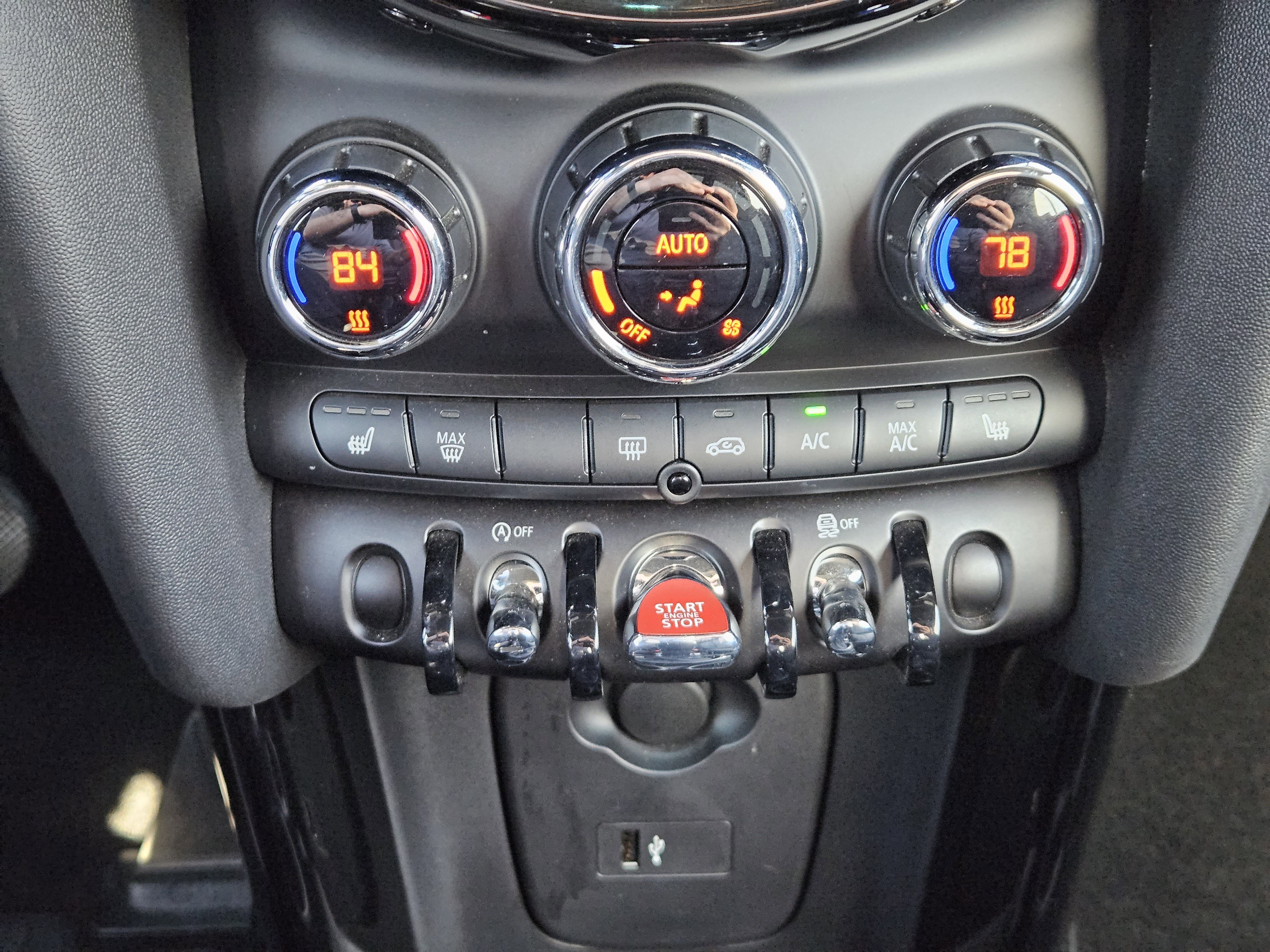 Used 2024 MINI Cooper Signature image 21