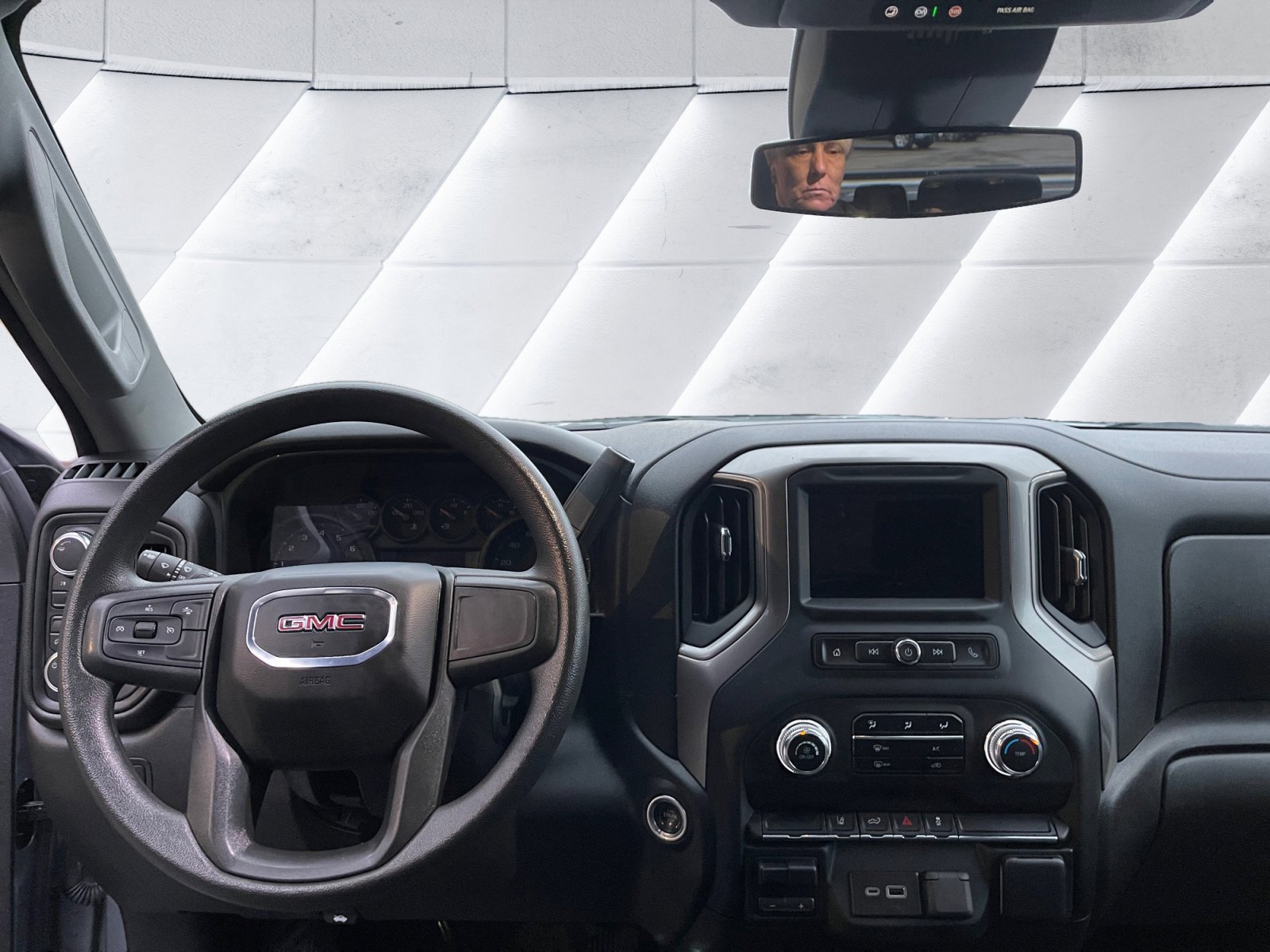 Used 2024 GMC Sierra 2500 Pro w/ Convenience Package image 12