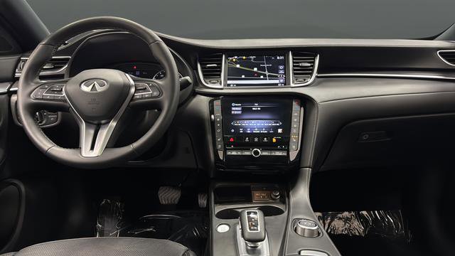 Used 2025 INFINITI QX55 Essential w/ Accent Package AWD/4WD image 11