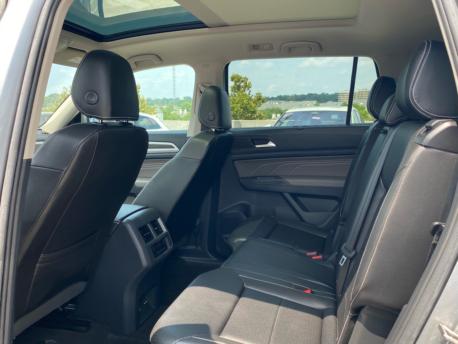 Used 2023 Volkswagen Atlas SE w/ Panoramic Sunroof Package AWD/4WD image 20
