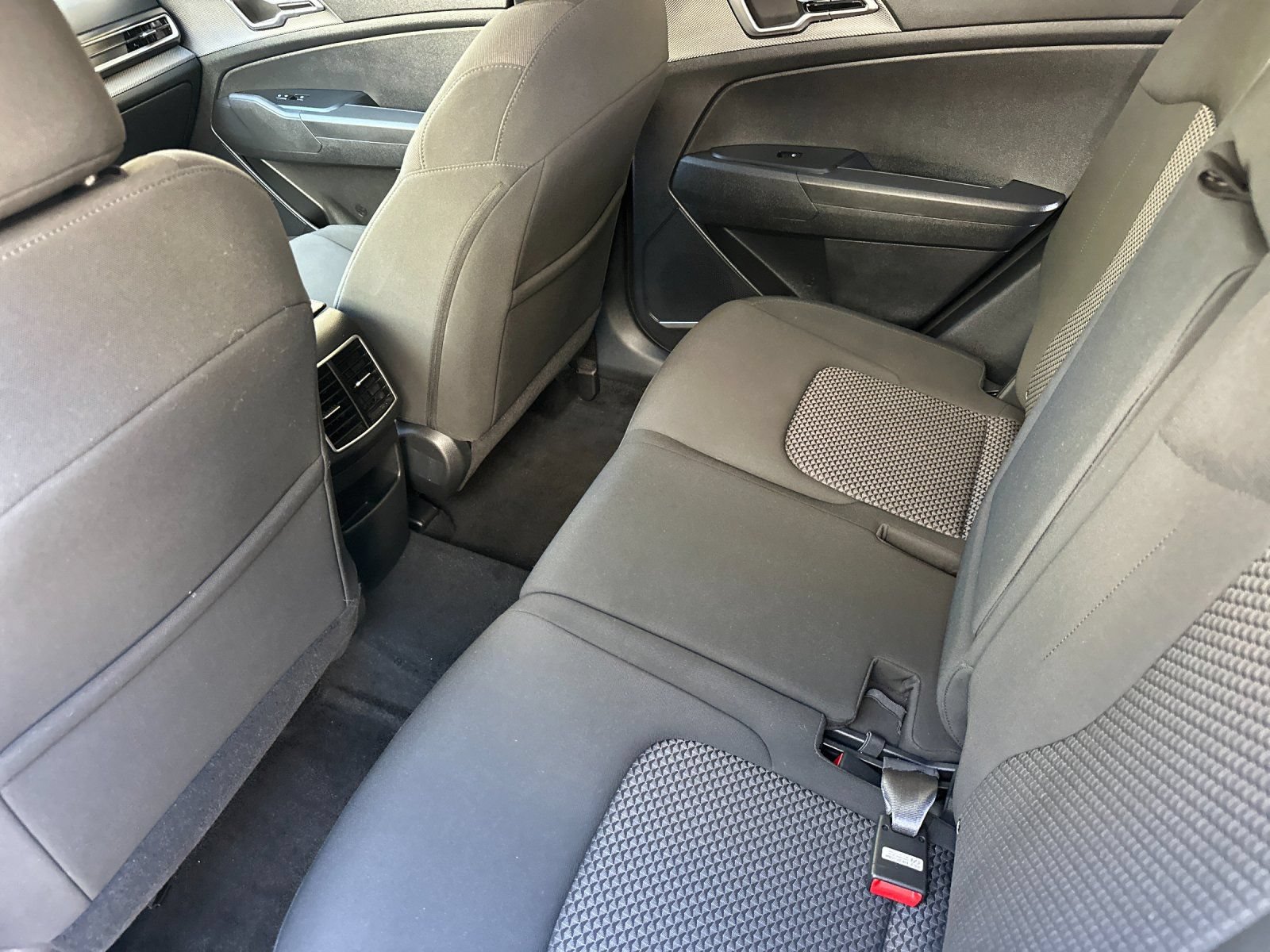 Certified 2025 Kia Sportage LX FWD image 16