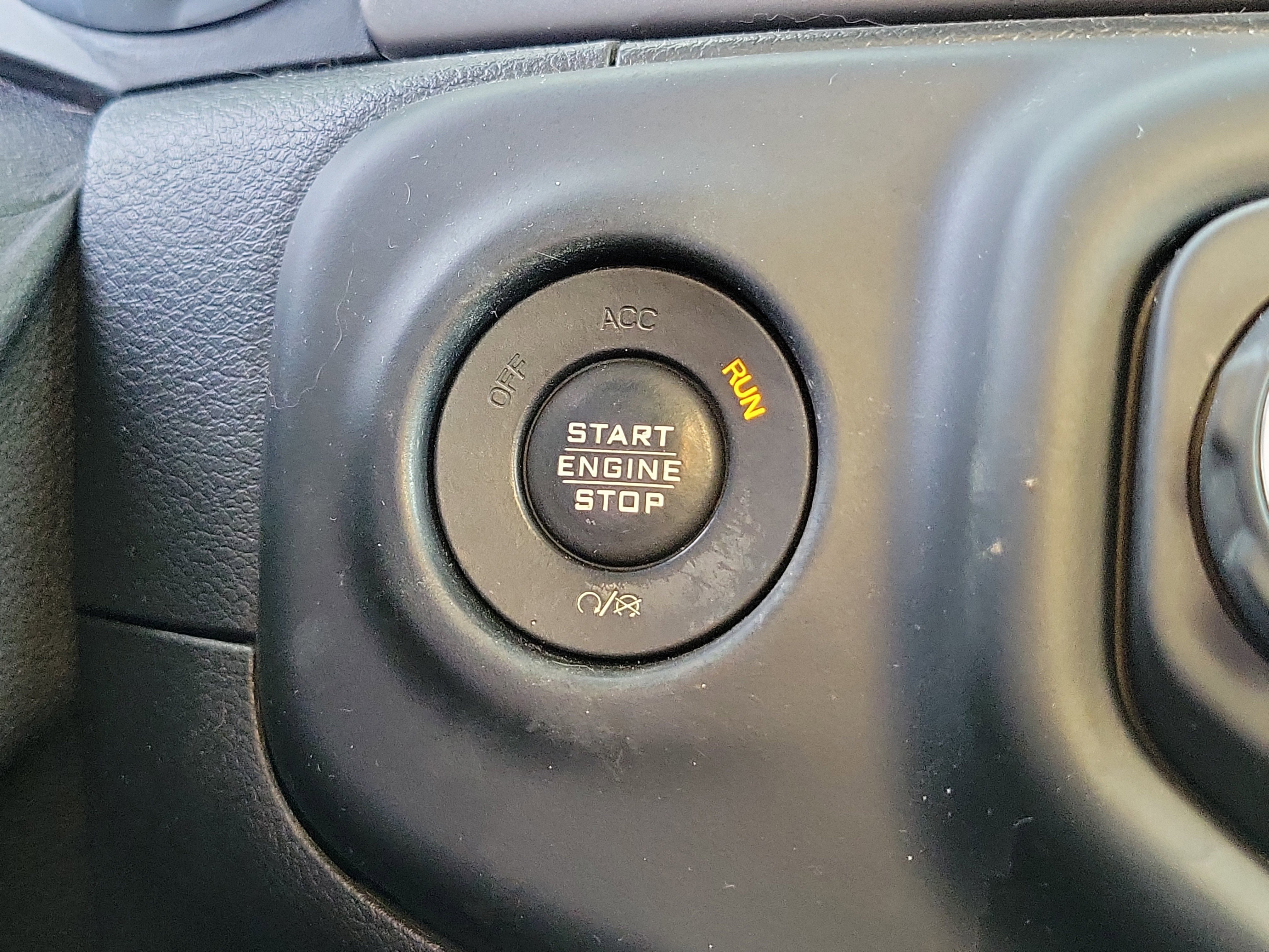 Used 2020 Jeep Wrangler Sport image 25