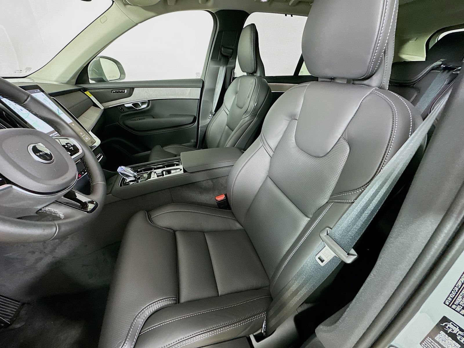 New 2026 Volvo XC90 B6 Ultra w/ Protection Package AWD/4WD image 32