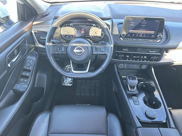 Used 2023 Nissan Rogue SV w/ SV Premium B Package image 16