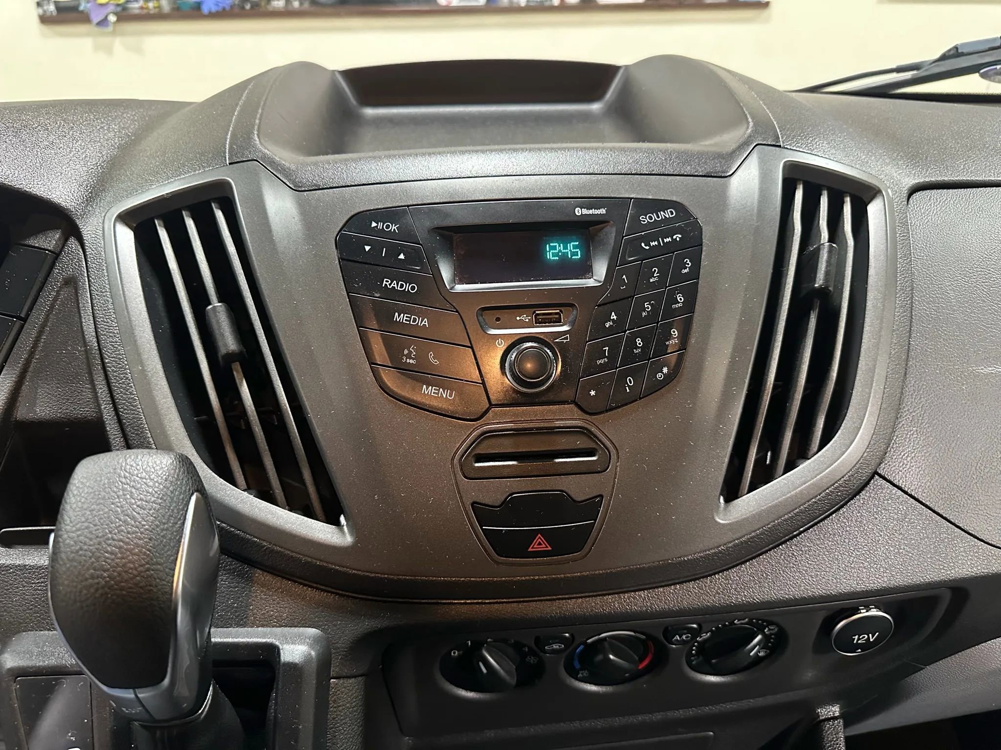 Used 2019 Ford Transit 150 XL image 44