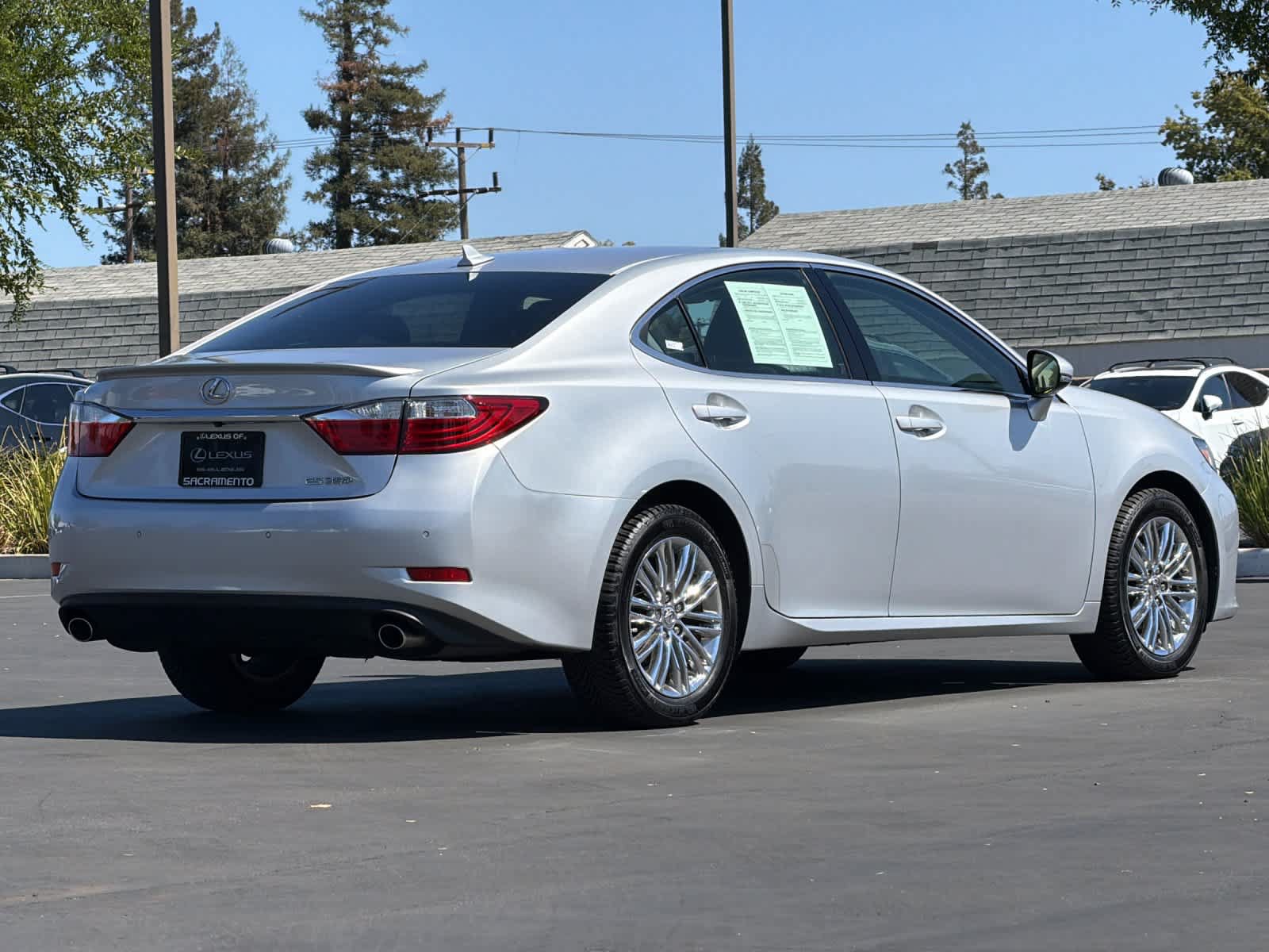 Used 2013 Lexus ES 350 w/ Premium Pkg FWD image 2