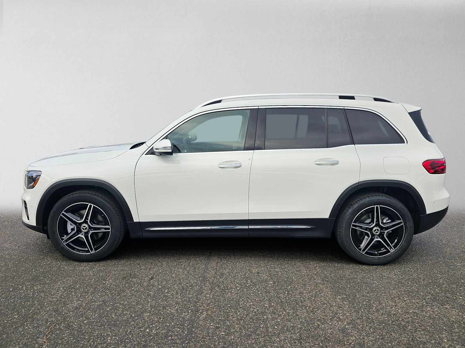New 2026 Mercedes-Benz GLB 250 image 6