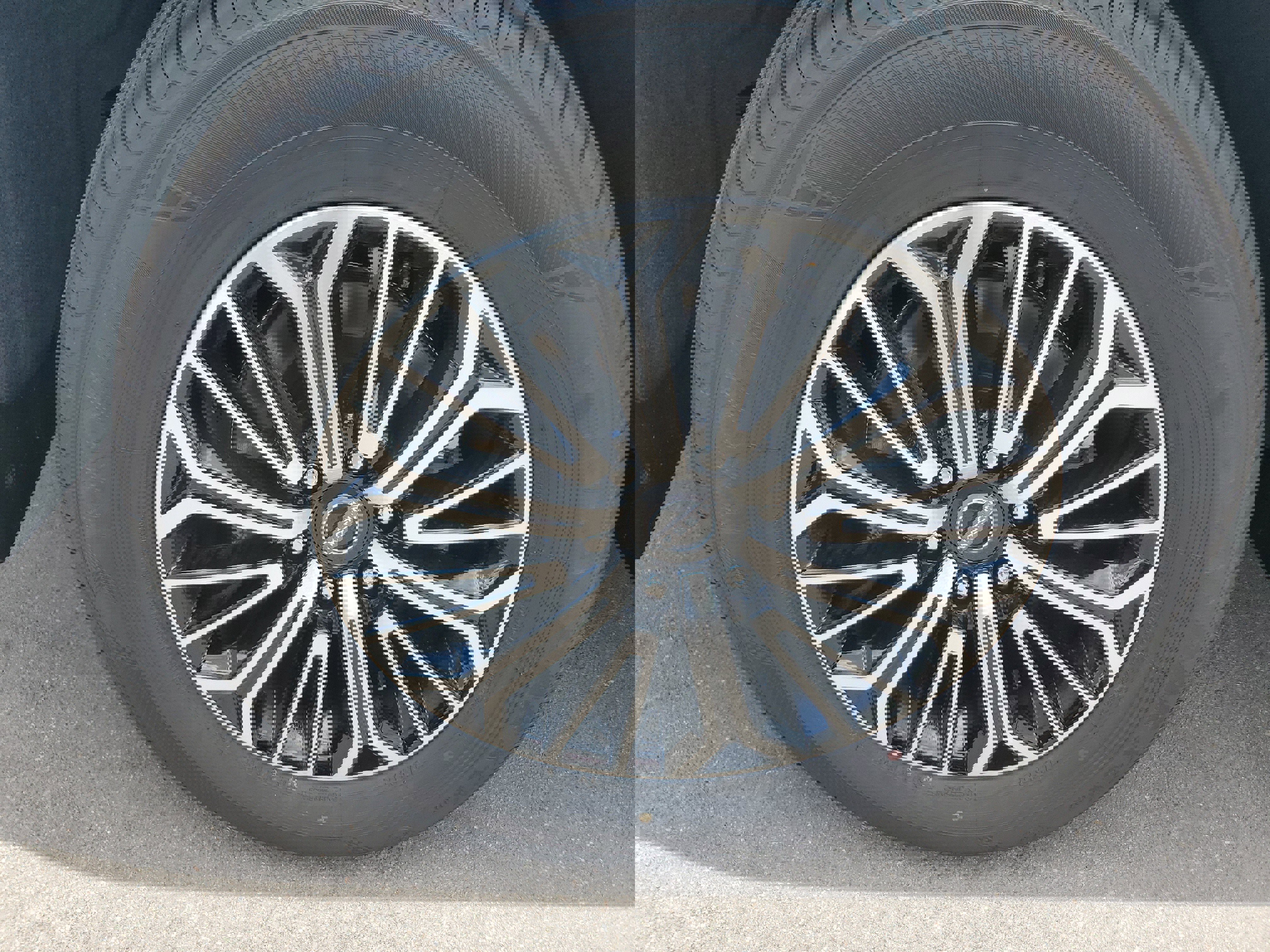 New 2025 Nissan Armada SL w/ Captain's Chari Seat Package image 8