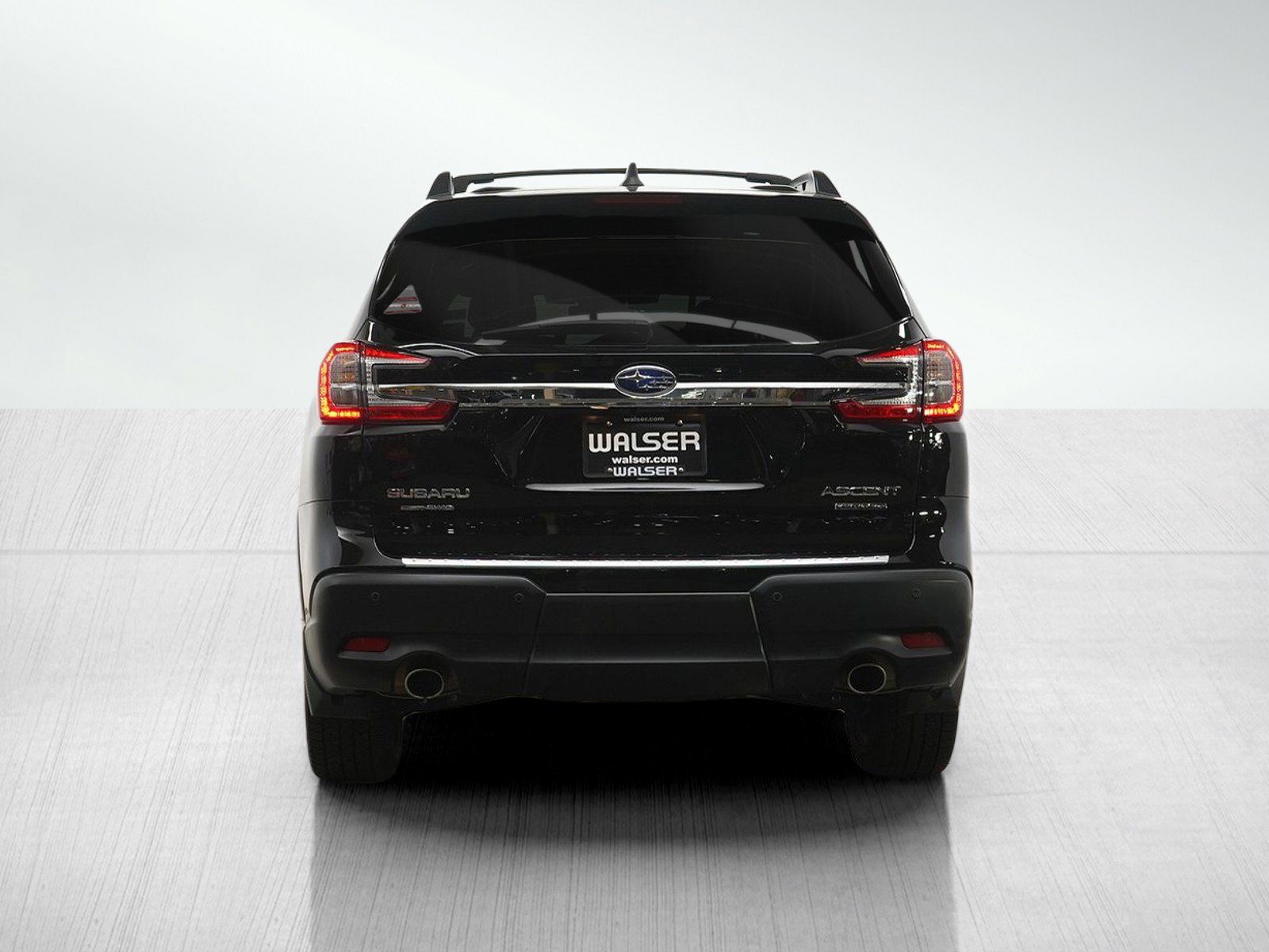 Used 2023 Subaru Ascent Limited w/ Technology Package AWD/4WD image 4
