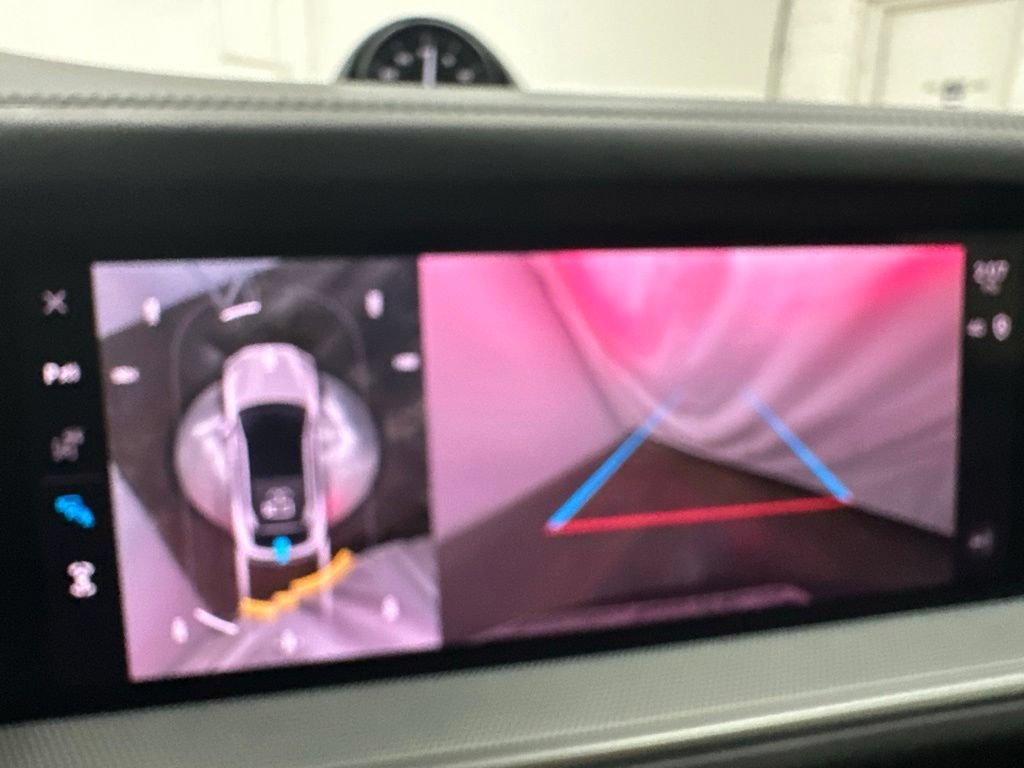 Used 2024 Porsche Cayenne Coupe AWD/4WD image 20