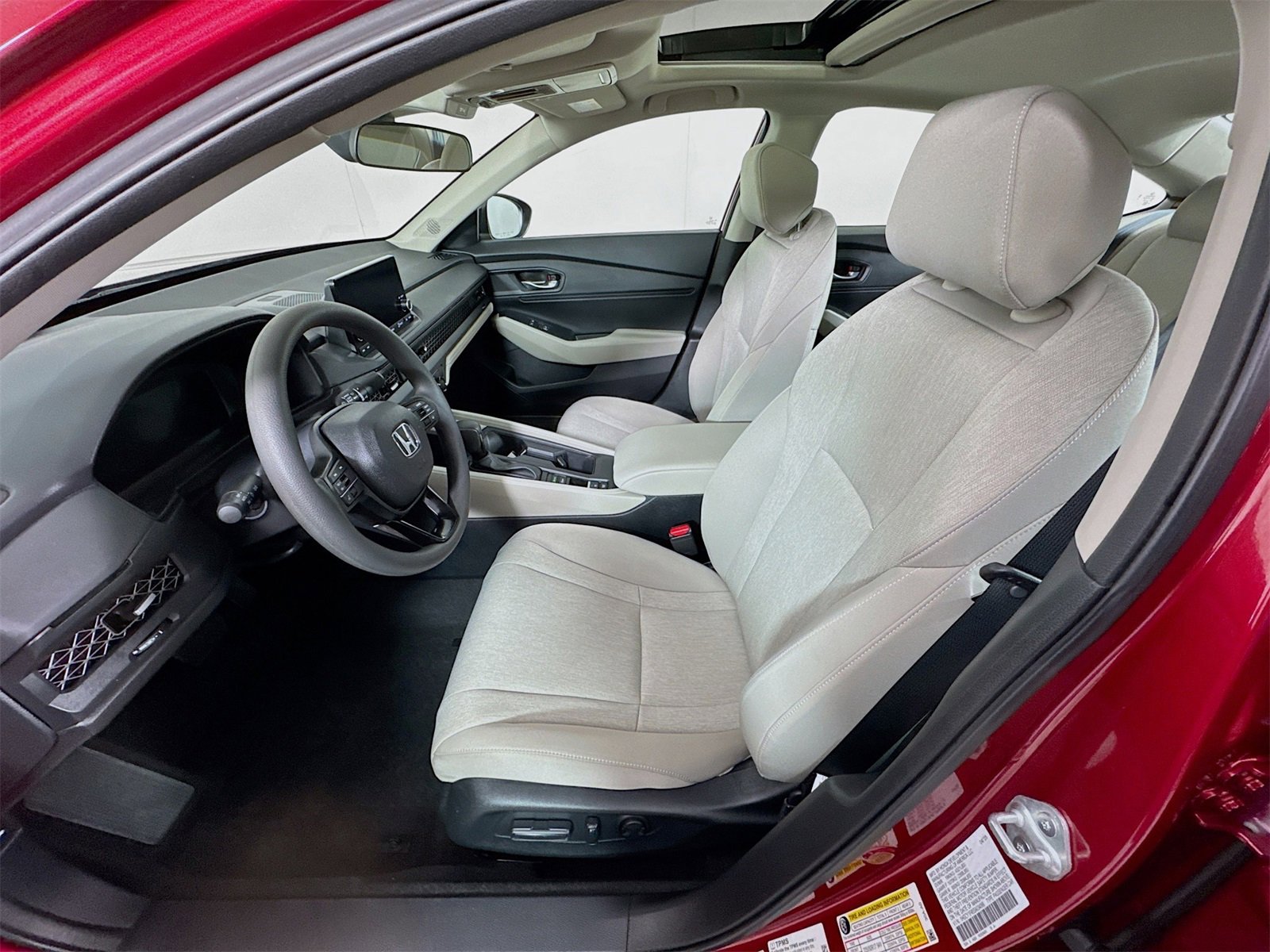 Used 2025 Honda Accord SE image 18