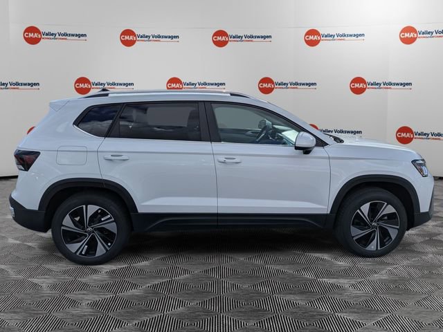 New 2026 Volkswagen Taos SE AWD/4WD image 4