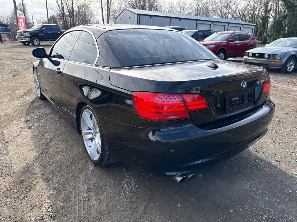 Used 2011 BMW 328i Convertible w/ M-Sport Package image 8