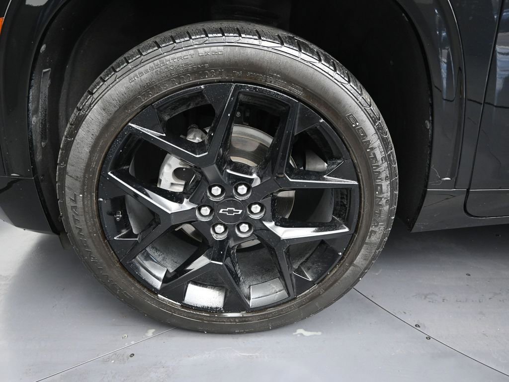 Used 2024 Chevrolet Traverse RS image 9