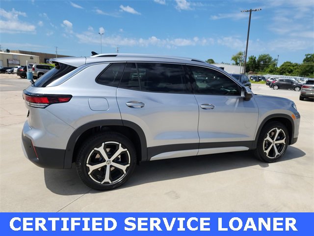 New 2025 Volkswagen Tiguan SE image 2