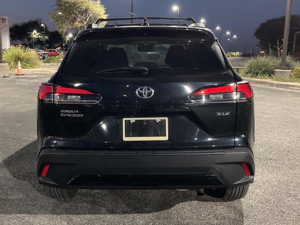 Certified 2024 Toyota Corolla Cross XLE w/ Convenience Package FWD image 6