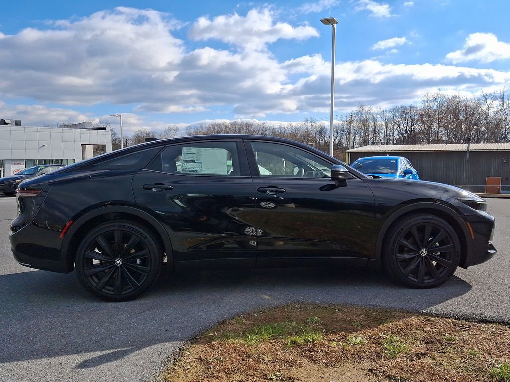 New 2025 Toyota Crown Nightshade image 4