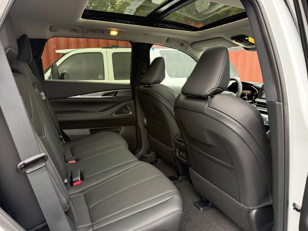New 2027 INFINITI QX60 Luxe FWD image 5