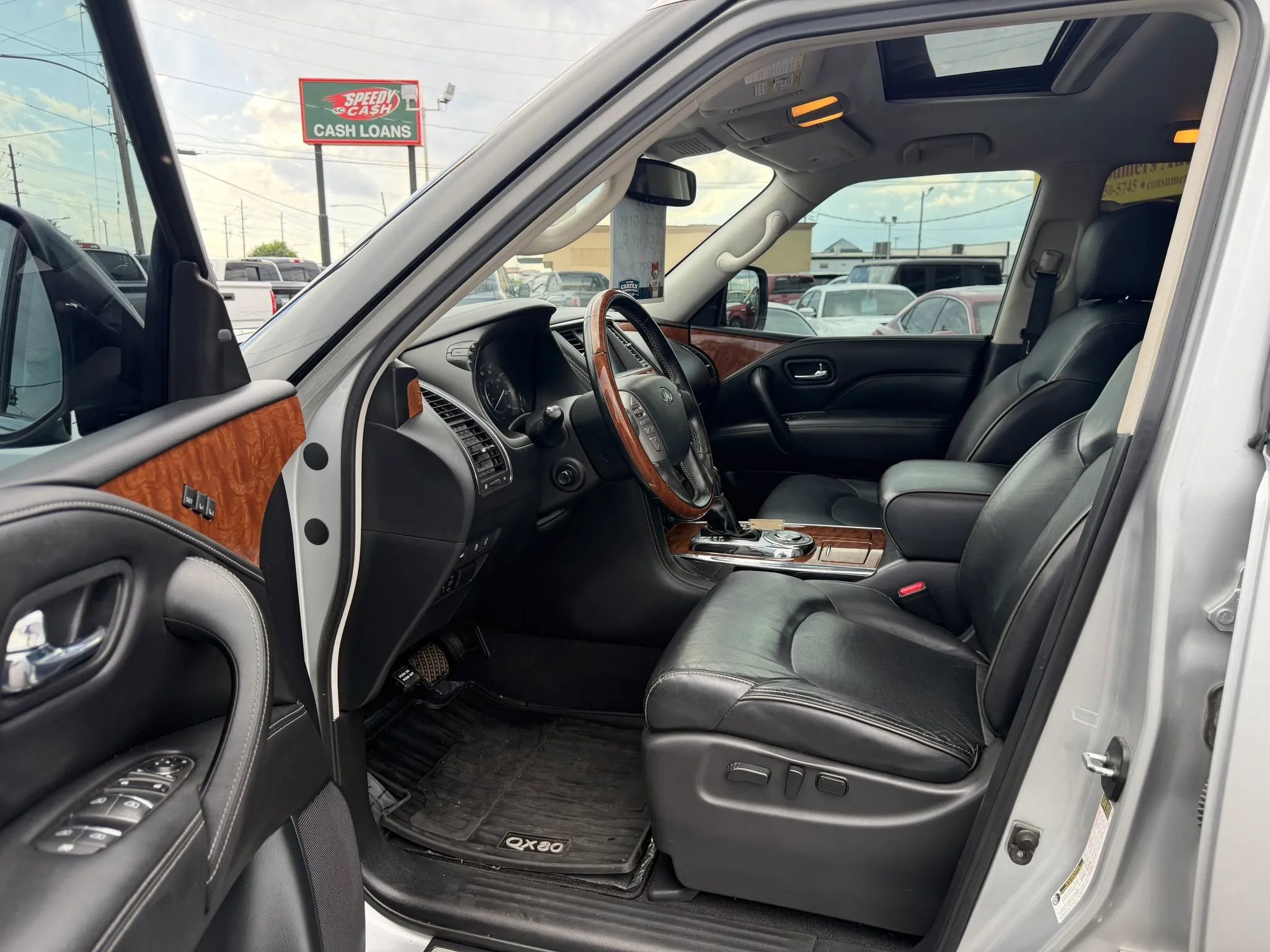 Used 2018 INFINITI QX80 2WD w/ Driver Assistance Package image 4
