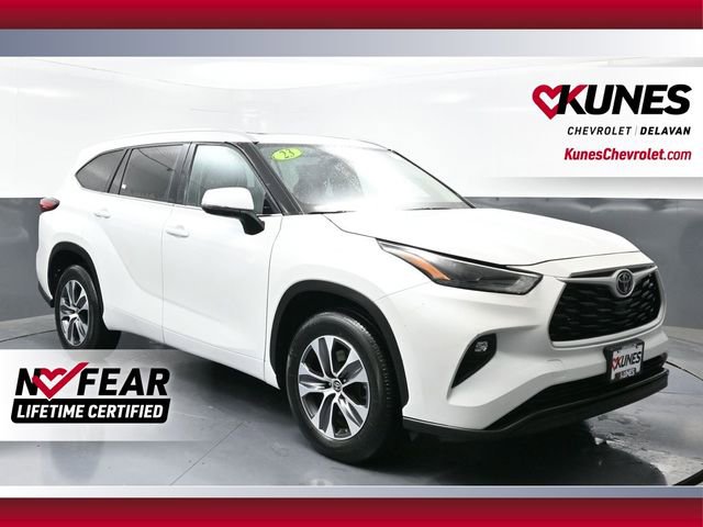 Used 2023 Toyota Highlander XLE
