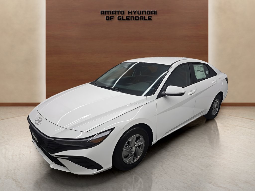 New 2026 Hyundai Elantra SE