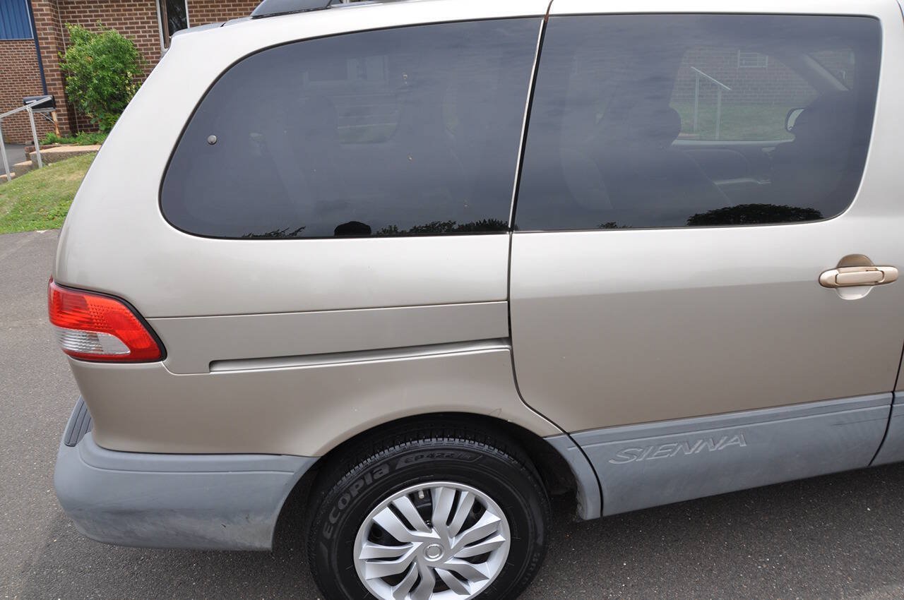 Used 2002 Toyota Sienna LE FWD image 15