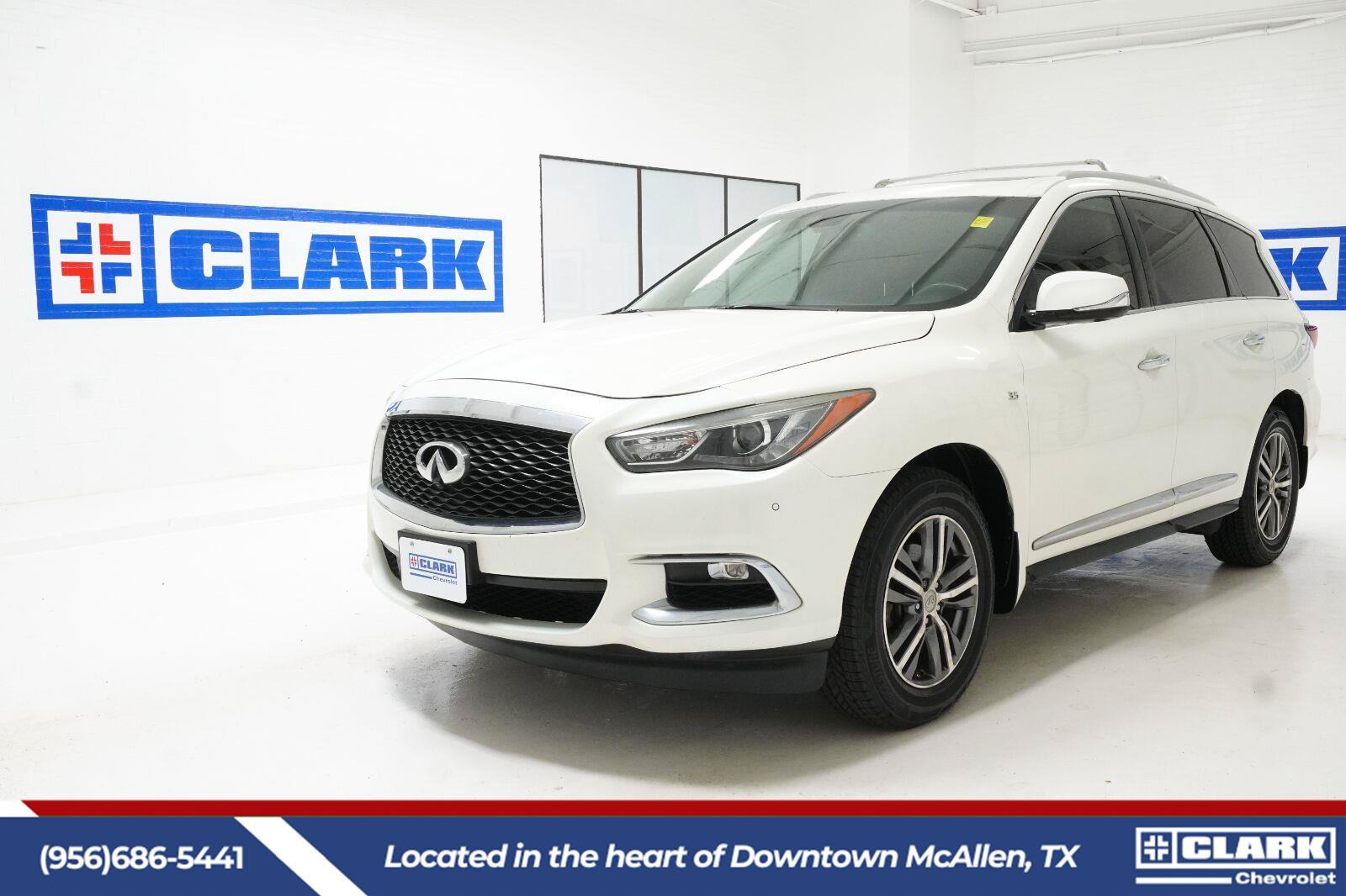 Used 2017 INFINITI QX60 FWD w/ Premium Plus Package