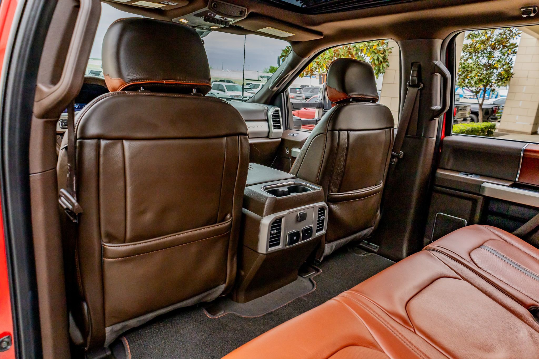 Used 2022 Ford F350 King Ranch w/ King Ranch Ultimate Package AWD/4WD image 32