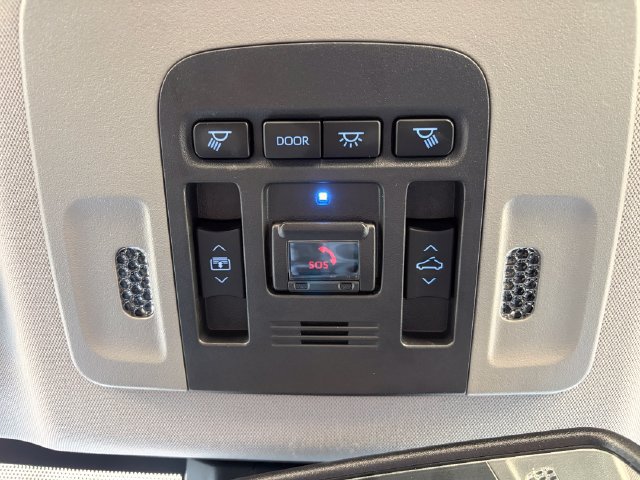 Used 2023 Toyota Camry XSE w/ Cold Weather Package FWD image 34