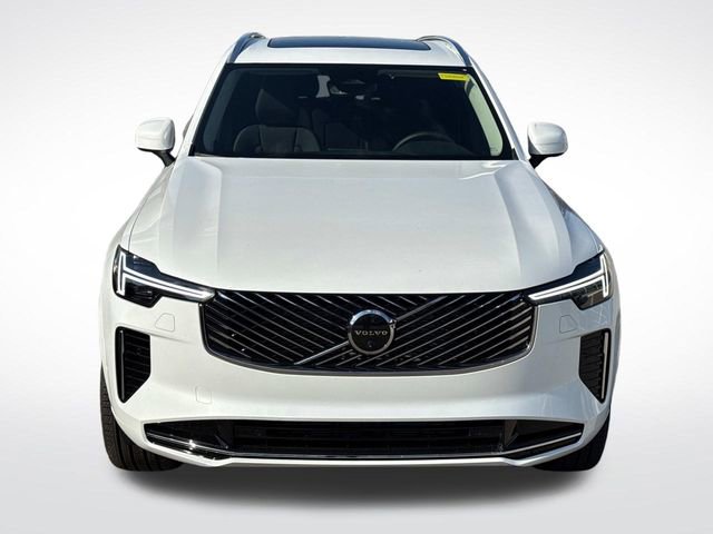 New 2026 Volvo XC90 B5 Plus w/ Protection Package Premier image 2