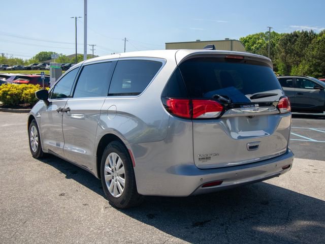 Used 2018 Chrysler Pacifica L FWD image 10