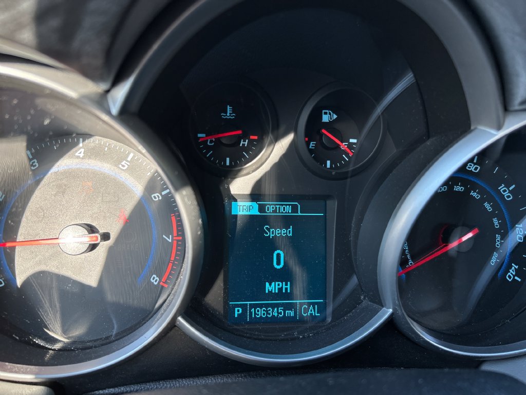 Used 2013 Chevrolet Cruze LS FWD image 13