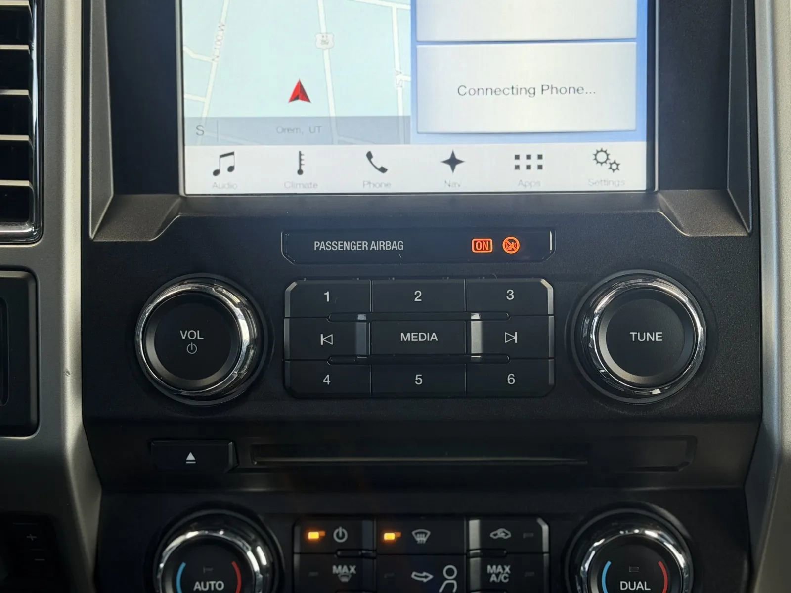 Used 2017 Ford F350 Lariat w/ Lariat Ultimate Package image 36