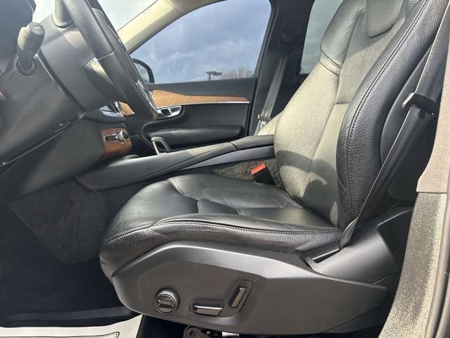 Used 2022 Volvo XC90 T8 Inscription Expression w/ Advanced Package image 12